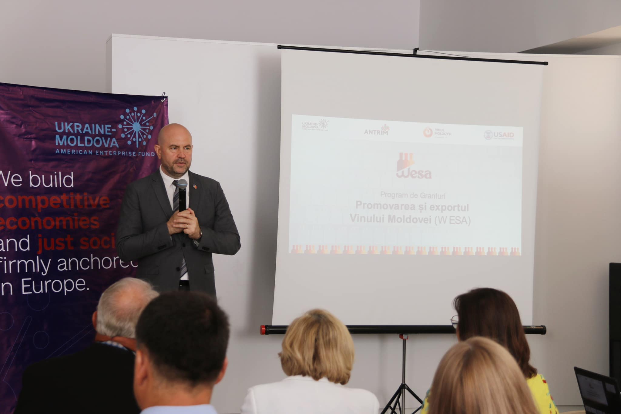 Un nou program de granturi pentru vinificatorii moldoveni